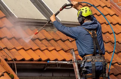 Démoussage et hydrofuge de toiture à Crouy